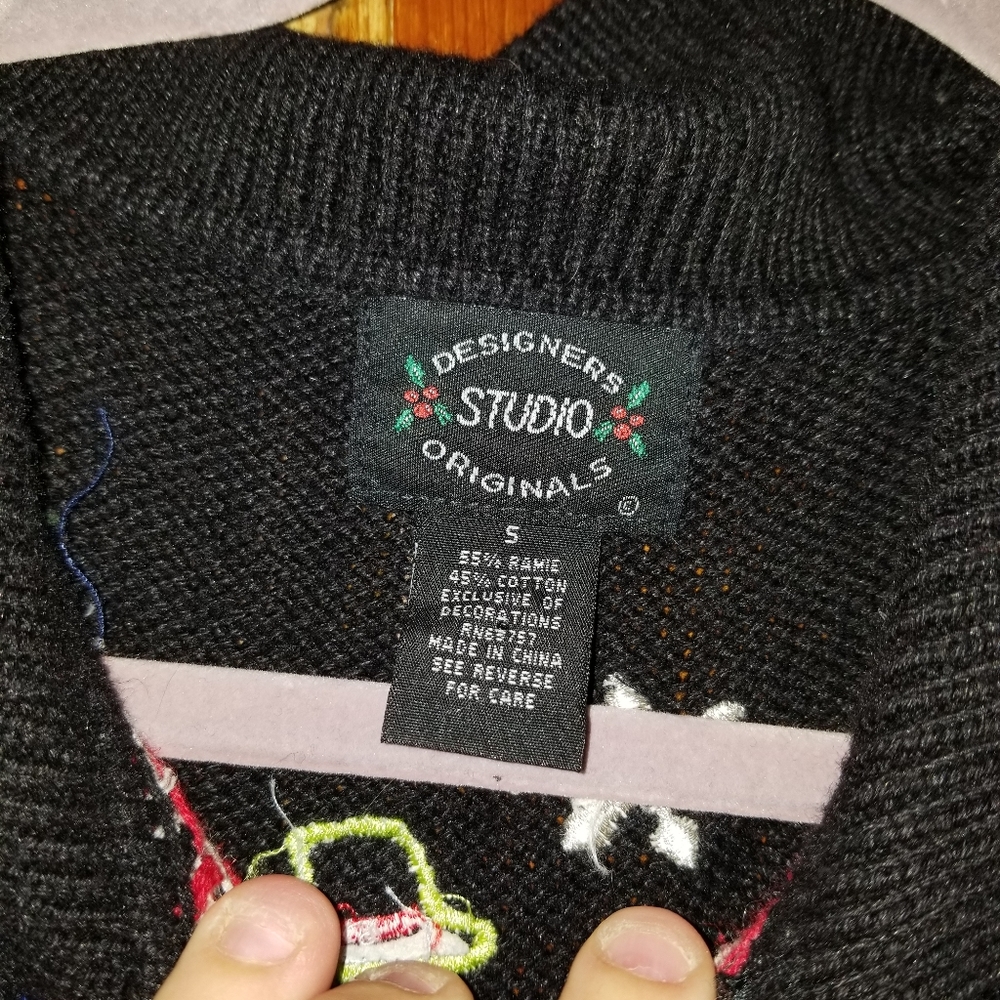 Vintage Christmas Carolling Snowmen Sweater - Picture 4 of 6